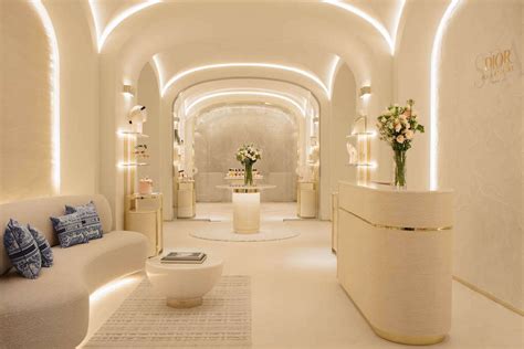 plaza athenee dior spa|dior hotel athénée.